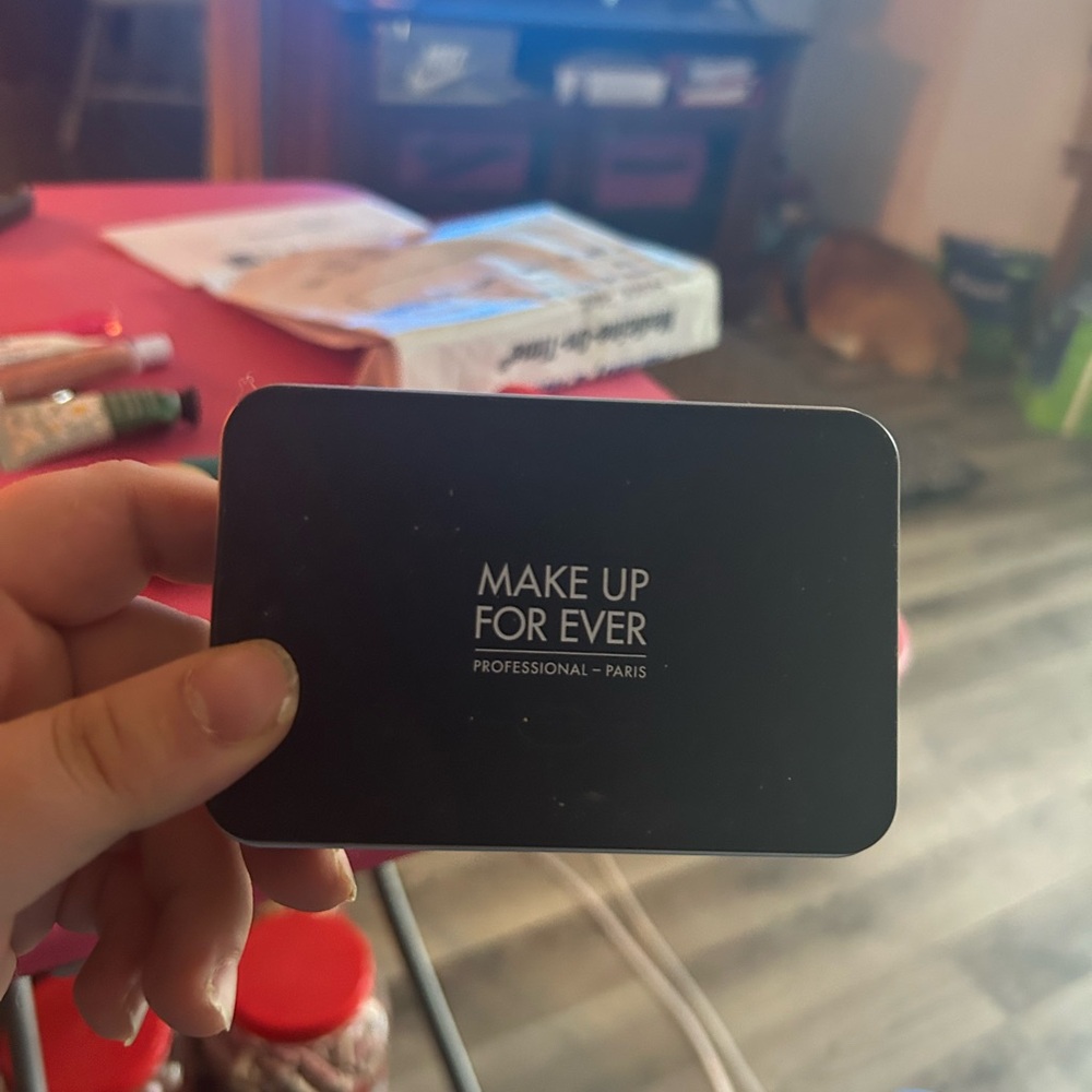 Makeup Forever Sleek Black Compact